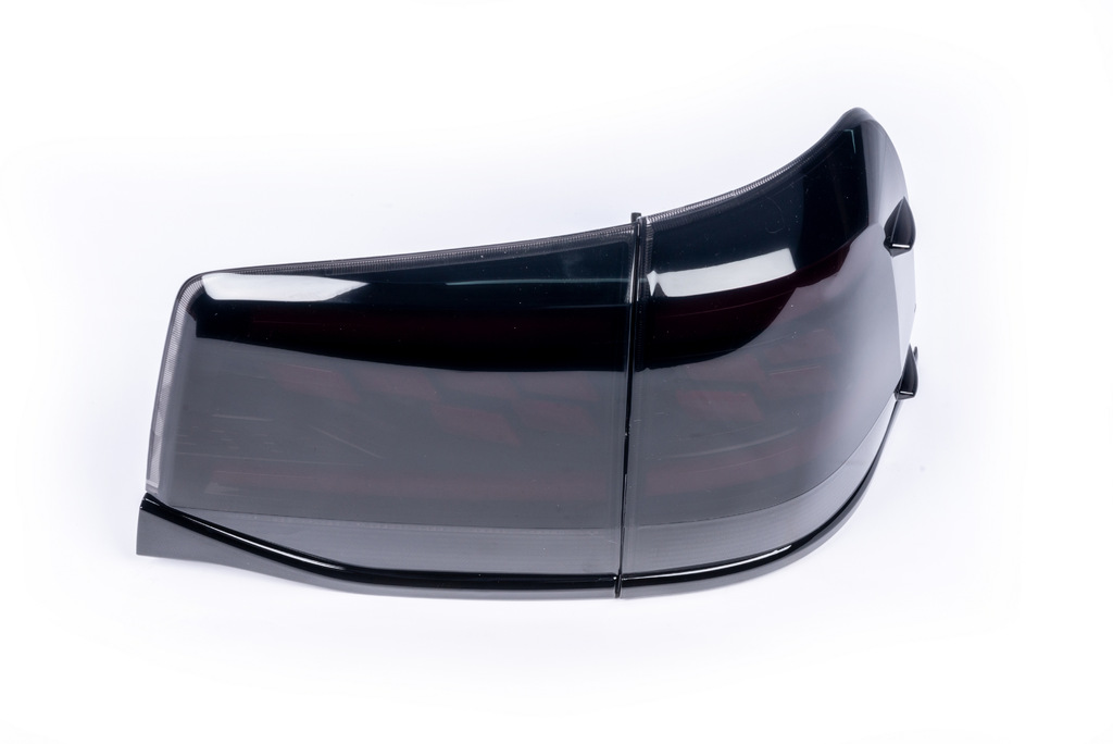 Задня оптика (Sequential Black) для Toyota Land Cruiser 200 2016-2022