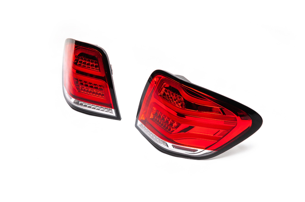 Задні ліхтарі LED (2 шт) для Mercedes ML W164