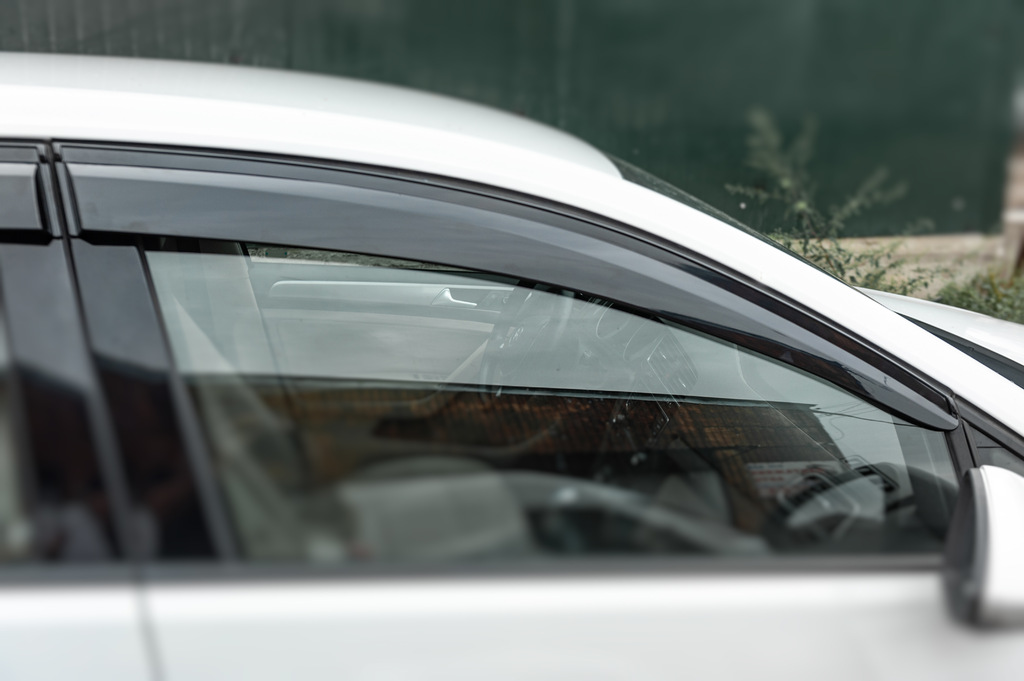 Вітровики (4 шт., Sunplex Sport) для Volkswagen Golf 7